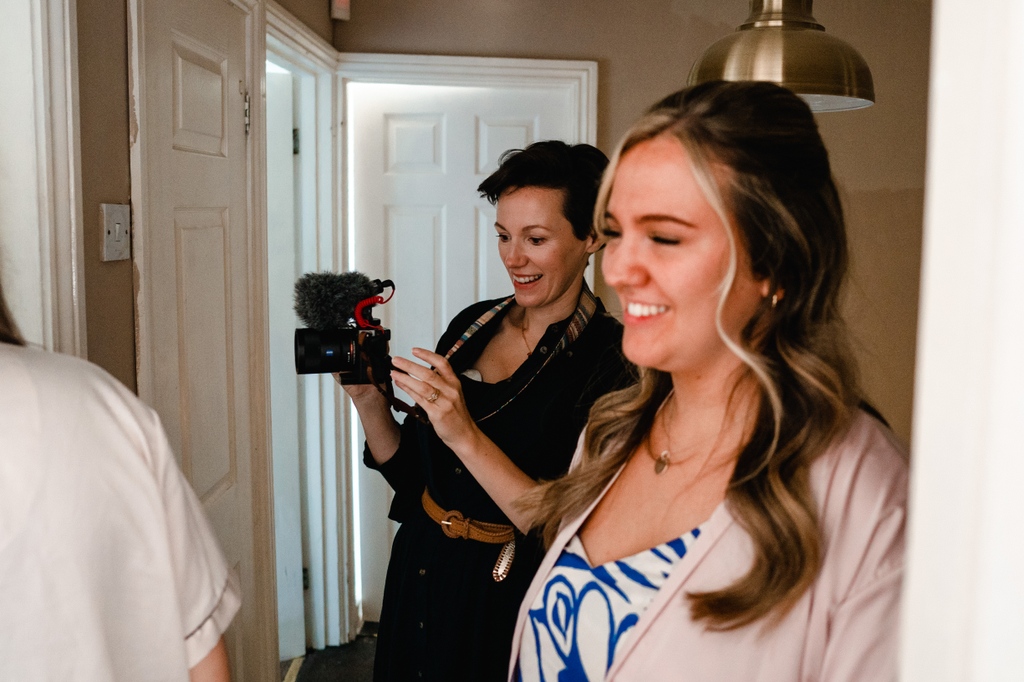 A wedding videographer who's got the multi-tasking NAILED. Thanks for this capture @embeephotography It proper made me chuckle. This was a really nice reminder that I'm juggling SO much being a Mother and running my own business. I never stop to give myself a bit of credit.
