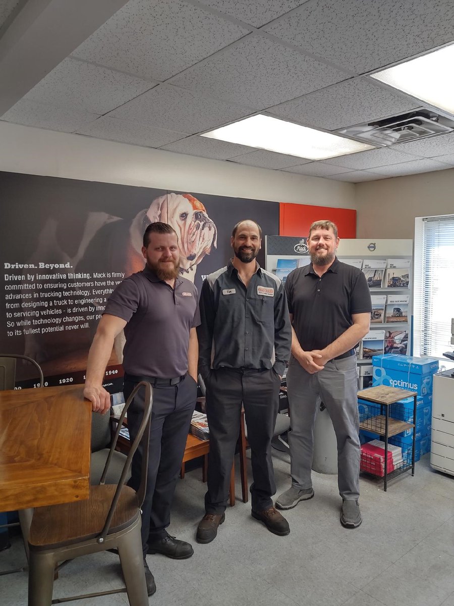 transourcetruck's tweet photo. Today's #mackmasters team introduction is for our Raleigh store's "Carolina Bulldogs" with (L to R) Jake Sawczk, Tim Lemons, and Brian Causer: https://t.co/THKCkWs75N