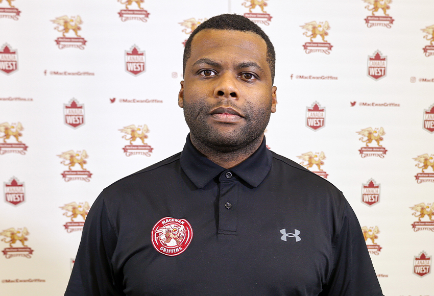 M🏒| NEWS
After a successful season leading <a href="/MacEwanHockey/">MacEwan Hockey</a> to within a point of a <a href="/CanadaWest/">Canada West</a> playoff berth, Zack Dailey has had the interim tag removed and is now the seventh head coach in <a href="/MacEwanU/">MacEwan University</a> program history. Congrats, Zack!
#GriffNation

STORY➡️macewangriffins.ca/sports/mice/20…