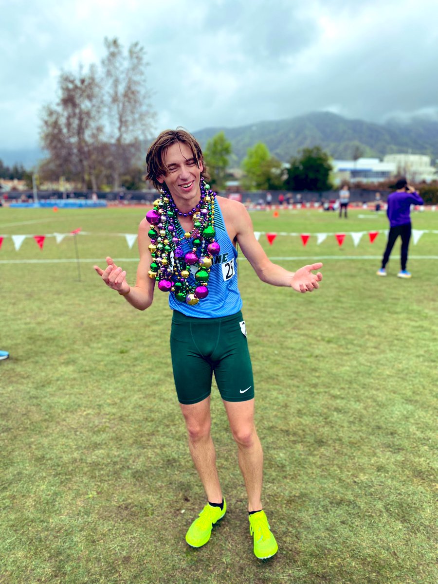 RunAdrianMyers's tweet photo. The Carbondale Clydesdale Tucker Poschard with a BIG 16-second PR of 1️⃣4️⃣:3️⃣9️⃣ for 5,000M!!! This mark also establishes him as #️⃣8️⃣ ALL-TIME @GreenWaveXCTF !

#RollWave 🌊 #RunWave 👟 https://t.co/icB29Ye1mO