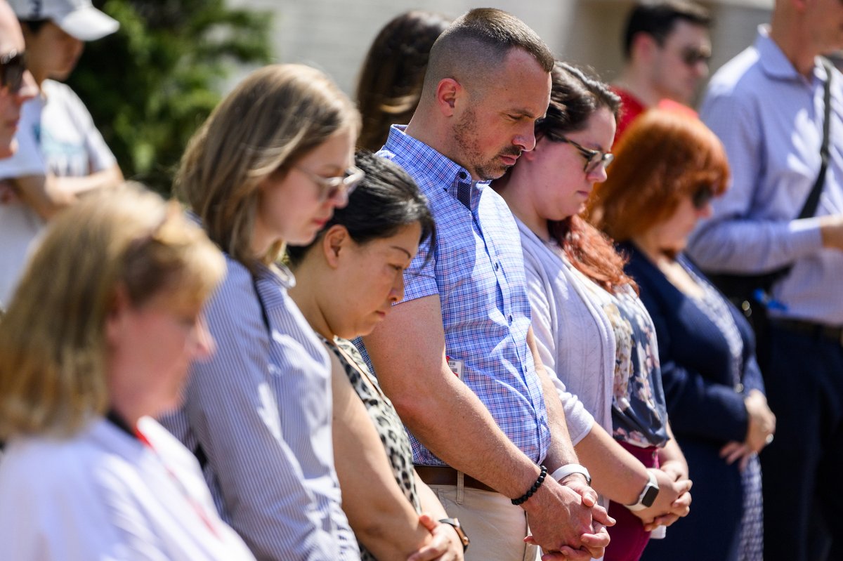 Northeastern's tweet image. Heroes among us. 10 years after the #BostonMarathon bombing, our #Northeastern community reflects and remembers with the planting of Newton Sentry Sugar Maple.
📍 Cabot Quad