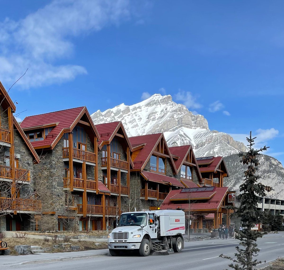 Banff Streets tweet media