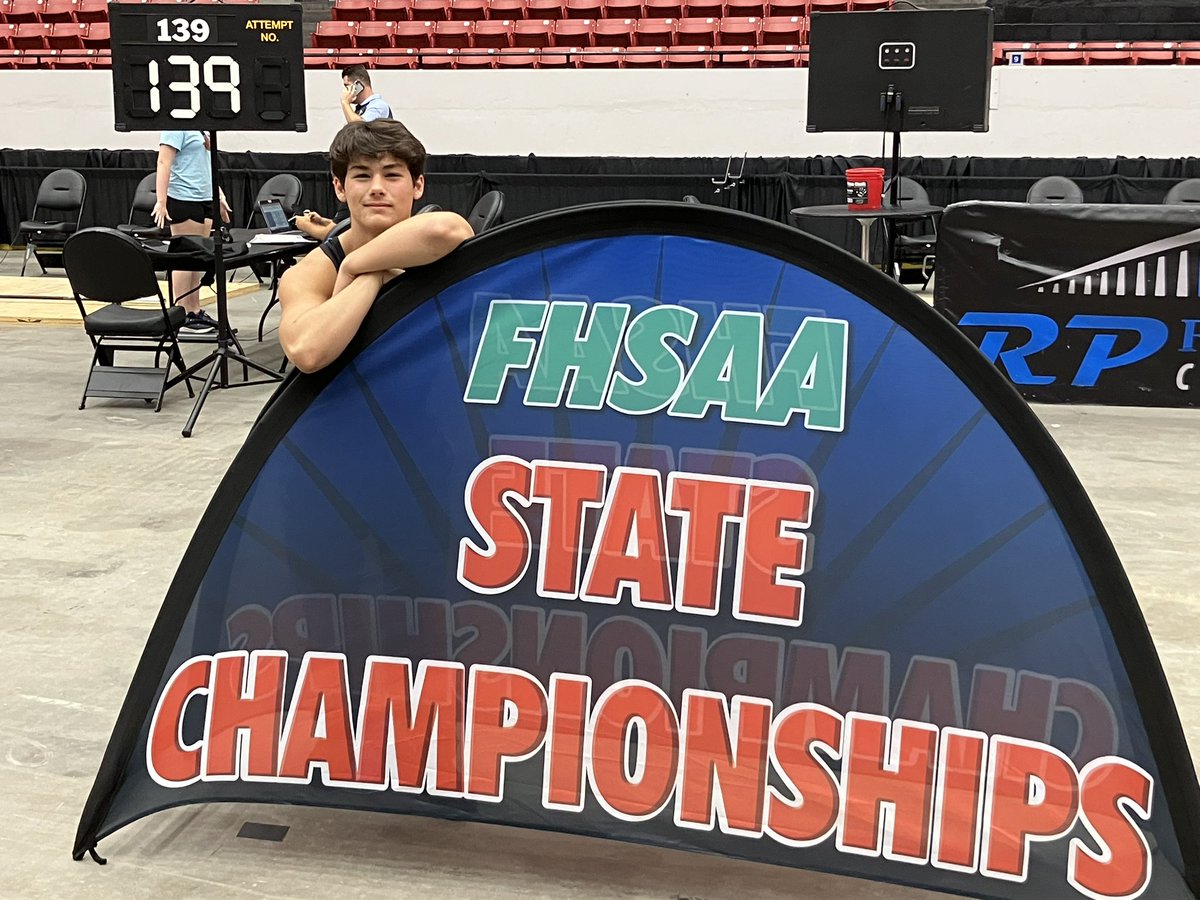 shark_sports22's tweet photo. Time to REP the Shark 🦈 at States Proud of this young man- he is a true representation of our WHOLE weightlifting family. #loveallmylifters good luck Logan. @MsKatieATC @AncloteSharks @DavisJason88 @AncloteFB @ahscurrent https://t.co/qHxlc0uUAx