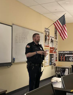 Tom_DeSantes's tweet image. Know the difference between "reasonable suspicion" and 'probable cause"? Business Law F Block does! Thank you, Officer Harrington for your annual lecture on law enforcement careers, community policing, and criminal law. We're lucky to have you. #WHPantherPride #WHPantherPathways