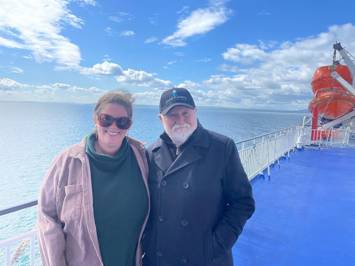 achillcrossing's tweet photo. En Route to Scotland to perform with Derek Warfield &amp; The Young Wolfe Tones the next two nights😊☘️🇮🇪

#scotland #irishmusic #Celtic #ontheoneroad https://t.co/WyiRIXIg88