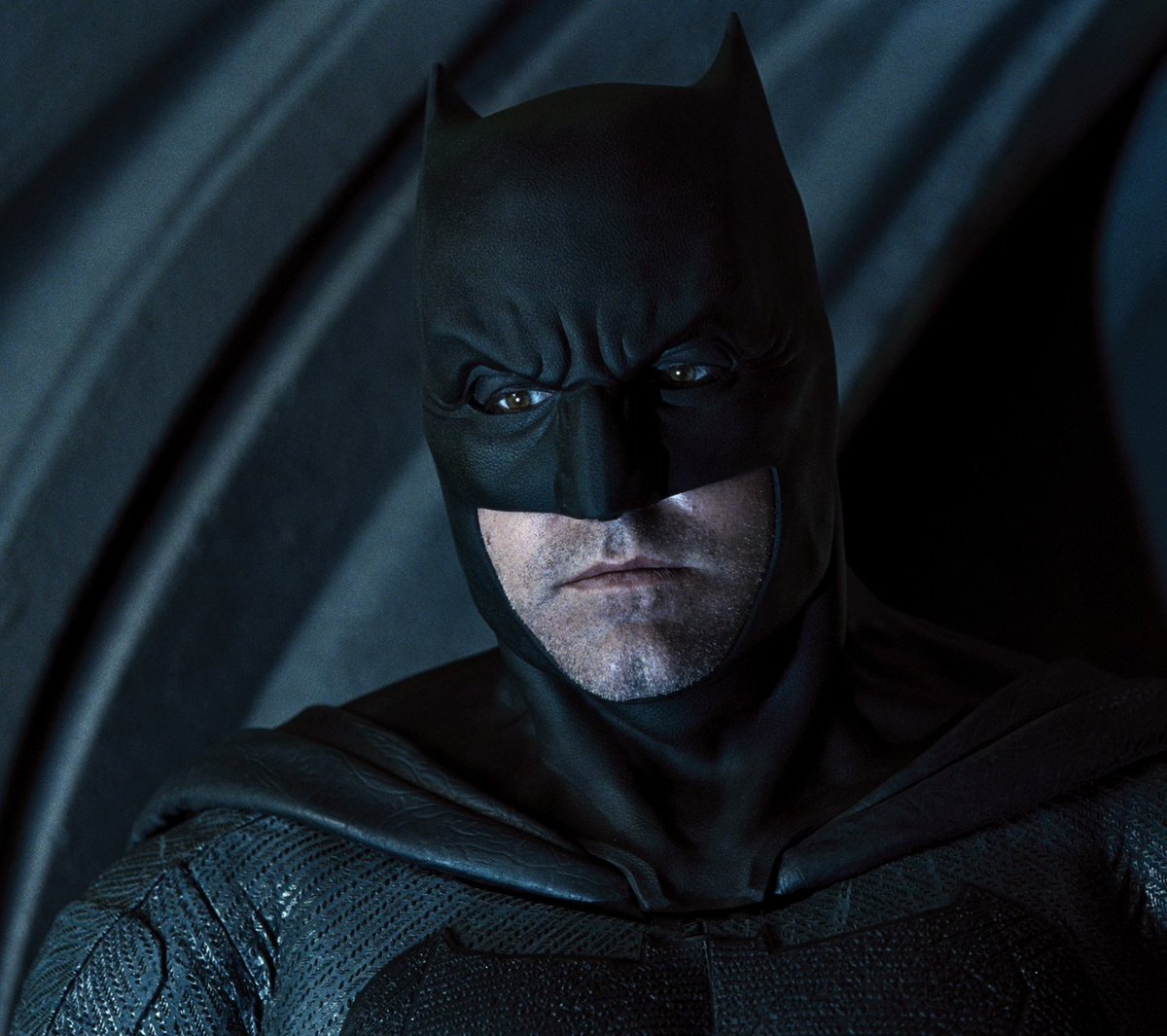 callouswayne's tweet photo. With Snyder            Without Snyder https://t.co/1elHjvceZZ