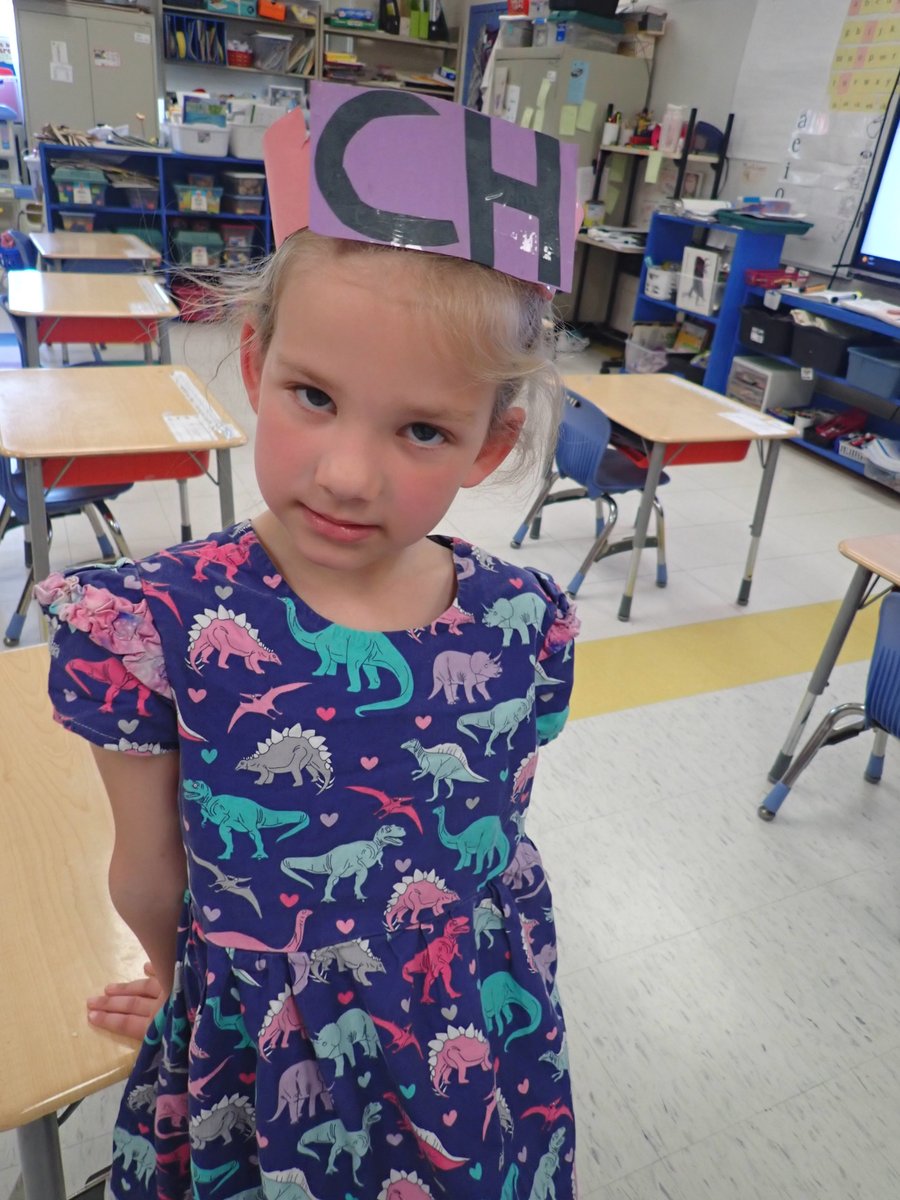 MclayVirginia's tweet photo. Today we celebrated DIGRAPHS by CHoosing our favorite one! At home we made a headband or hat and wore something that had our DIGRAPH in it!!! CH is for CHeetah, CHerries and CHild!!! #hdsdpride #hdespride https://t.co/IO1eV4dkCw