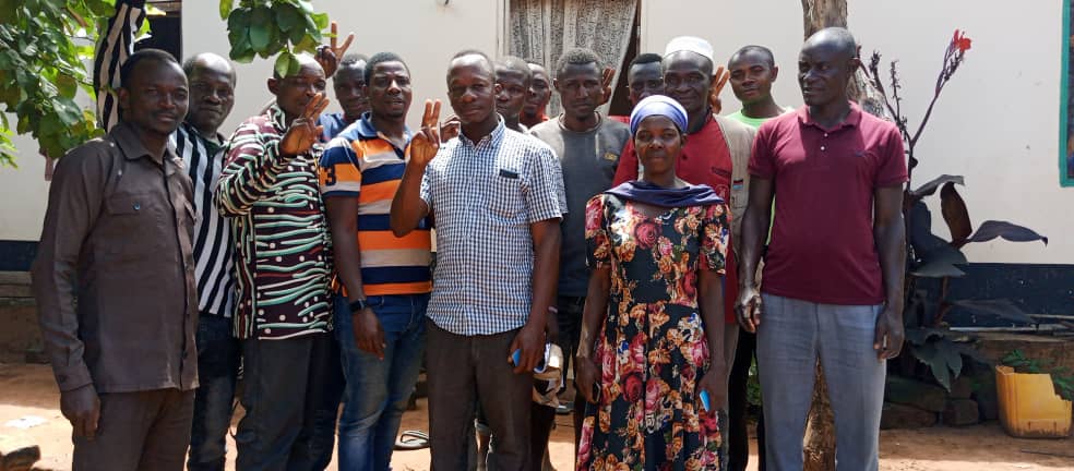 Rubibi_idrisa's tweet photo. #Mwambao wa ziwa TANGANYIKA

Na " Mhe. Daniel Maltin" mjumbe wa sekretariet ya kanda ya Magharibi, mwenyekiti wa BAVICHA mkoa wa Kigoma "Boniphace Chuzura", wakiendelea na ziara ya maandalizi mwambao wa ziwa Tanganyika kwenye kata za Kalya, Igalula, Herembe, Sigunga, Sunuka,... https://t.co/LR1pEeB8r5