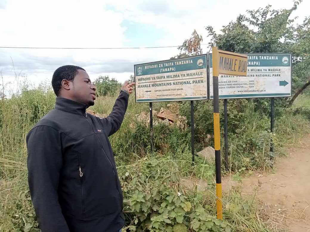 Rubibi_idrisa's tweet photo. #Mwambao wa ziwa TANGANYIKA

Na " Mhe. Daniel Maltin" mjumbe wa sekretariet ya kanda ya Magharibi, mwenyekiti wa BAVICHA mkoa wa Kigoma "Boniphace Chuzura", wakiendelea na ziara ya maandalizi mwambao wa ziwa Tanganyika kwenye kata za Kalya, Igalula, Herembe, Sigunga, Sunuka,... https://t.co/LR1pEeB8r5