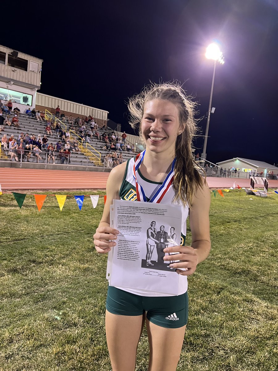 ⭐️ GOLD Medal Winner ⭐️
🚨 RECORD Performance 🚨
🎖️ Danny Nichols AWARD 🎖️
🥇 Dutch Zorn Invite

✴️ KC SCHOOL RECORD ✴️

Hazel Haarberg 
200 M - 25.28 💨📝✅