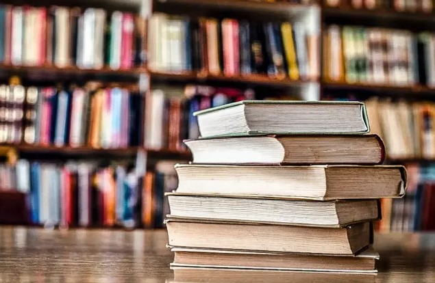 ValerEditora's tweet photo. Editora em Manaus vai publicar livros sem custo para os autores; saiba como https://t.co/17gbmv78F8
#livros #publicação #degraça #semcusto #editoravaler https://t.co/fdgztOOqpD