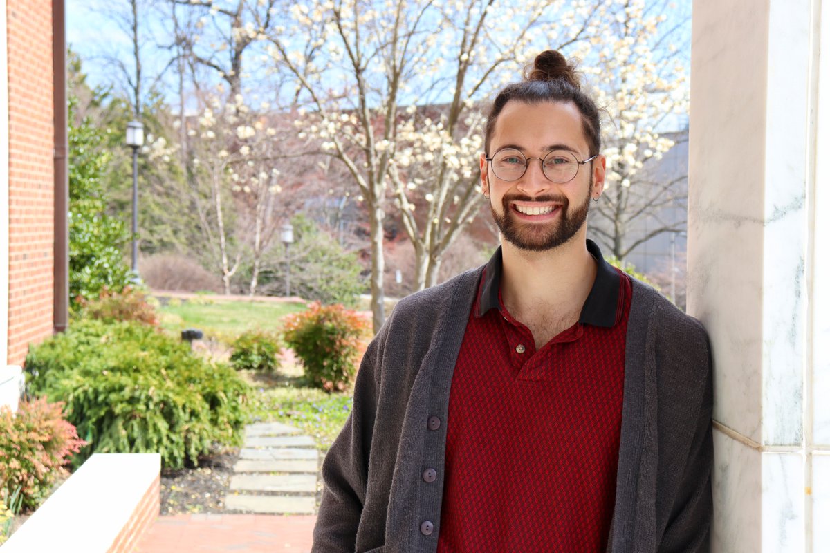 JohnsHopkinsAMS's tweet photo. Network analysis unlocks complex multilayer systems, from social connections to transportation! @JAgterberger, a PhD candidate in the department, proposes a multilayer network analysis method that finds patterns and trends in real-world datasets. https://t.co/aKa7md7Ran https://t.co/Ifmy8q3sGP