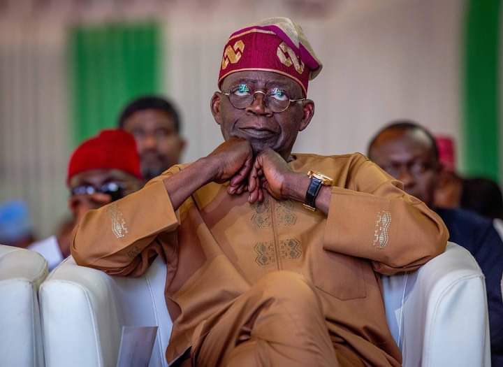 TinubuMediaS's tweet photo. Retweet if you believe in BOLA AHMED TINUBU https://t.co/flZwzTQTkd