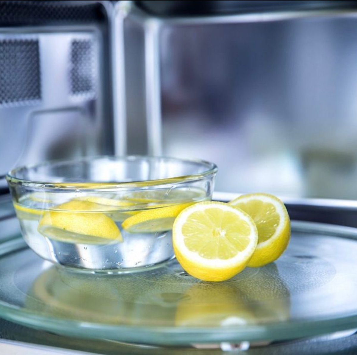 TModernGrandma's tweet photo. If you have a couple of lemons that need using up then put them to good use and use them to clean your microwave.  They're perfect for dissolving the grease and leaving your microwave fresh and clean.

Pop a couple of pieces of lemon in a bowl of water and place inside the microw https://t.co/4tMcjmynAY