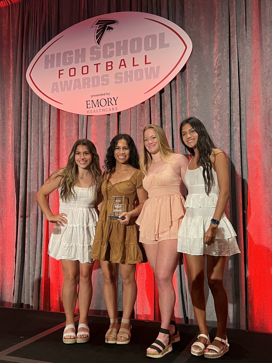 Jmurraschott's tweet photo. I was honored to be celebrated by the @FalconsCR and to represent @HoochGirlsFlag @Hooch_Athletics as a finalist for the Trailblazer Award. It was a great evening with some of GA’s finest athletes, coaches and staff including @depa_michael. Thanks for everything! https://t.co/DBsekv8BZw
