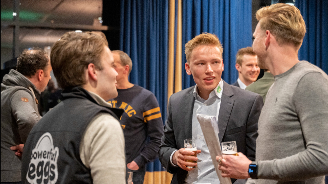 𝗪𝗲 𝗸𝗶𝗷𝗸𝗲𝗻 𝘁𝗲𝗿𝘂𝗴 𝗼𝗽 𝗲𝗲𝗻 𝗷𝗮𝗮𝗿 𝗺𝗲𝘁 𝗼𝗺𝘇𝗲𝘁𝗿𝗲𝗰𝗼𝗿𝗱𝘀. Tijdens de Algemene Vergadering op donderdag 13 april hebben onze leden de jaarrekening van 2022 vastgesteld. Het volledige persbericht kun je lezen op onze website: 👉 bit.ly/43zCz5B