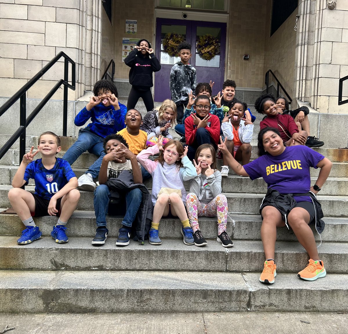 KidsRunRVA (@kidsrunrva) on Twitter photo We started our day off with the kids at Bellevue Elementary. We took a short walk down the street to Libby Hill Park, where an intense game of Sharks & Minnow commenced. They are all so excited to head to the 10k Mini next weekend! <a href="/RPS_Schools/">Richmond Public Schools</a> check out these young runners! We started our day off with the kids at Bellevue Elementary. We took a short walk down the street to Libby Hill Park, where an intense game of Sharks & Minnow commenced. They are all so excited to head to the 10k Mini next weekend! <a href="/RPS_Schools/">Richmond Public Schools</a> check out these young runners!