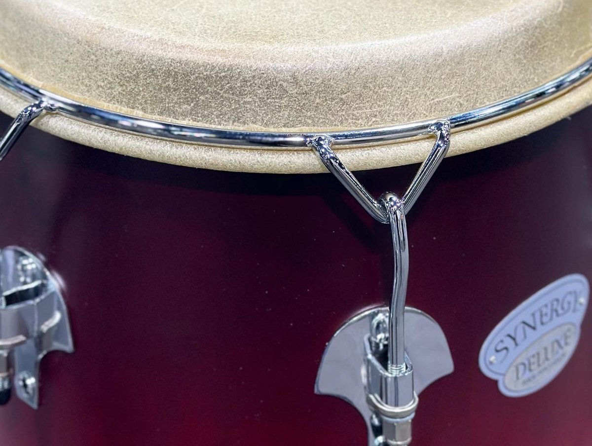 tocaperc's tweet photo. The Toca Synergy Deluxe has a New Finish “Wine Burst”.
Visit us at Booth #7615
#tocapercussion #namm23 #thenammshow #somosfamilia #justplay #synergydeluxe #newfinish https://t.co/3HQhS4JbiF