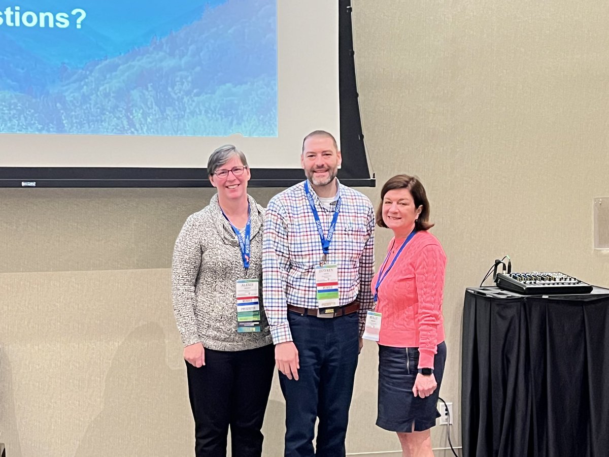 drjeffreylentz's tweet photo. Dr. Jeffrey Lentz presenting on a paper with Drs. @MollyMPerkins, @AlexisABender, and @DrCandaceKemp @ Southern Gerontological Society @GeriDocVaughan @EmoryGeriatrics @GSUGerontology https://t.co/dmfUKYozz9