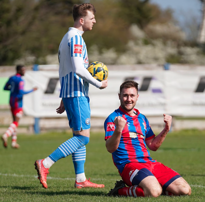 Here are some 📸 from @maldontiptreefc most recent victory! Keep up the good work 🙌⚽️ #pitchero