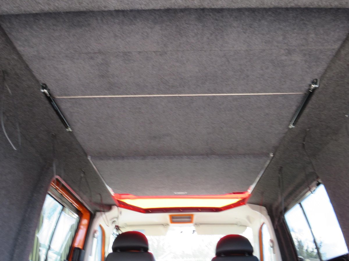 FlameConverts's tweet photo. Another beauty to leave us this week🧡

T5lwb Skyline Roofs Aurora in gloss black and matching orange scenic canvas🍊
 
Bi-Fold bed and Sliding cover🛏️

Solar panels also added🔥 https://t.co/g5LKN3kojm