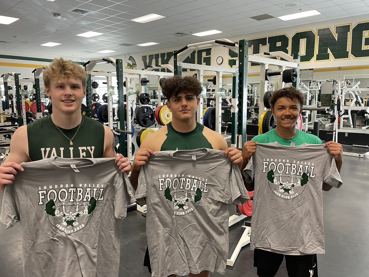 FBvikingstrong's tweet photo. Three more student-athletes earned membership to the 2023 IRON CLUB. Putting in work and setting PRs.
L ➡️ R
@ColeKielhorn
@michael_kabban
Devin Chinn
#committedtotheprogram #vikingstrong #140days https://t.co/5jR4EuJg7A