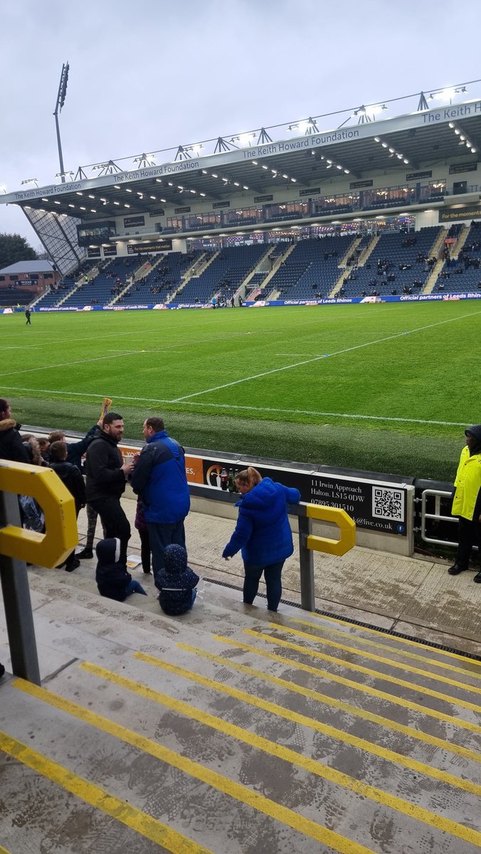 Neil Young tweet media