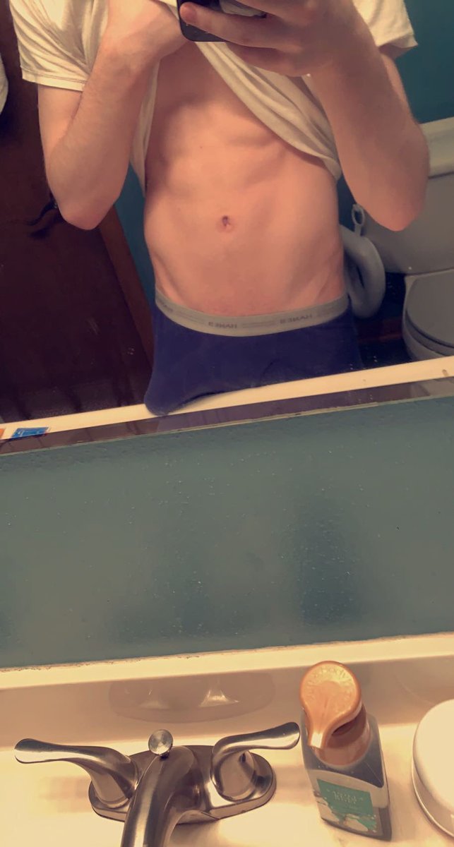 DenjiOF's tweet photo. Who wants to be bent over the sink https://t.co/qjS7n1F8LA