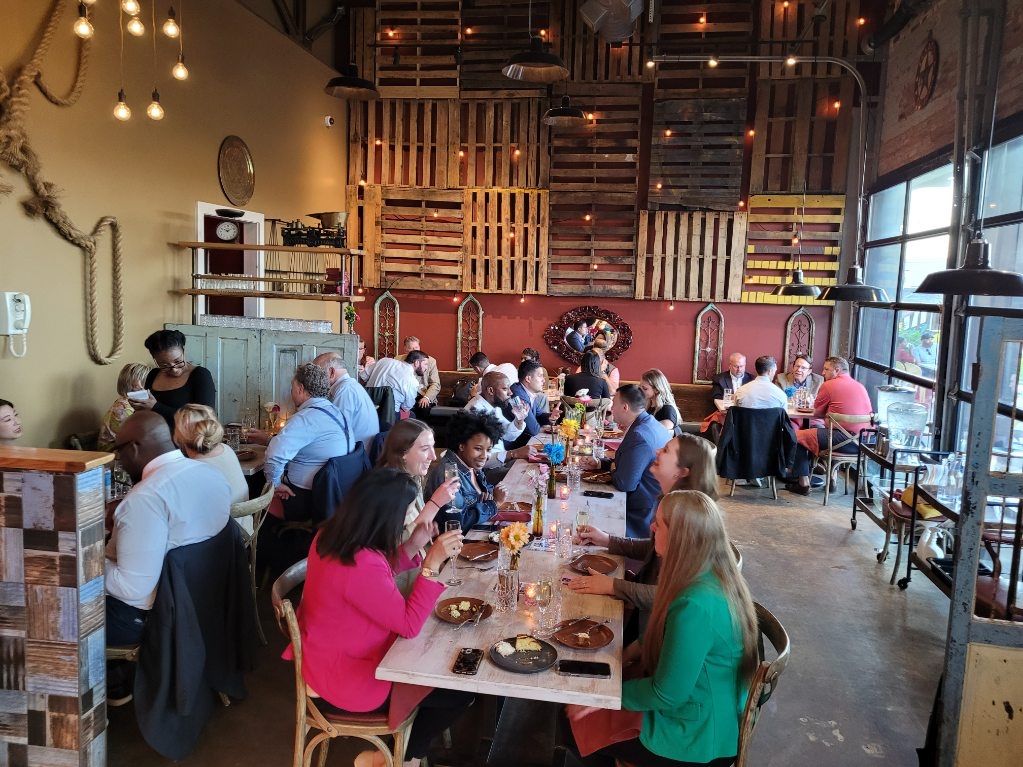 clt_alliance's tweet photo. The CLT Alliance #SelectCLT team enjoyed showing off the #Charlotte Region during @Consultant_CNCT Destination Summit. Outside of #econdev conversations, the group had fun enjoying the vibrant energy of the region. https://t.co/hrTZX7emzc