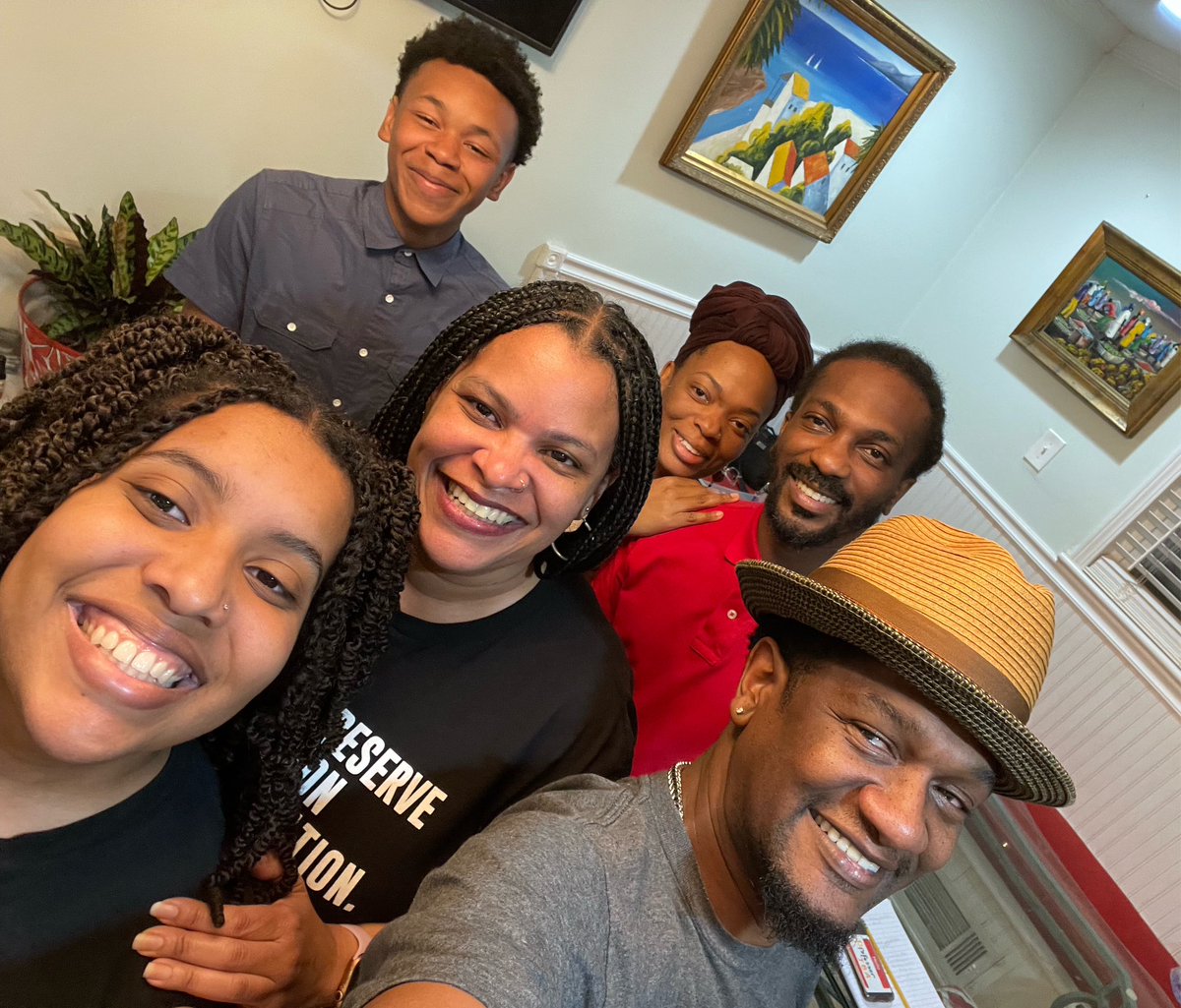 Students, parents and educators United for equity. The NPU way. Follow the @nationalparentsunion . We’re connected to ensure parents get us equity! #Atlanta #springbreak #collegetour #podcast #StudentsforEquity #STEM #robotics #CTE #NPU #parentvoice #ProfessorJBA 📘