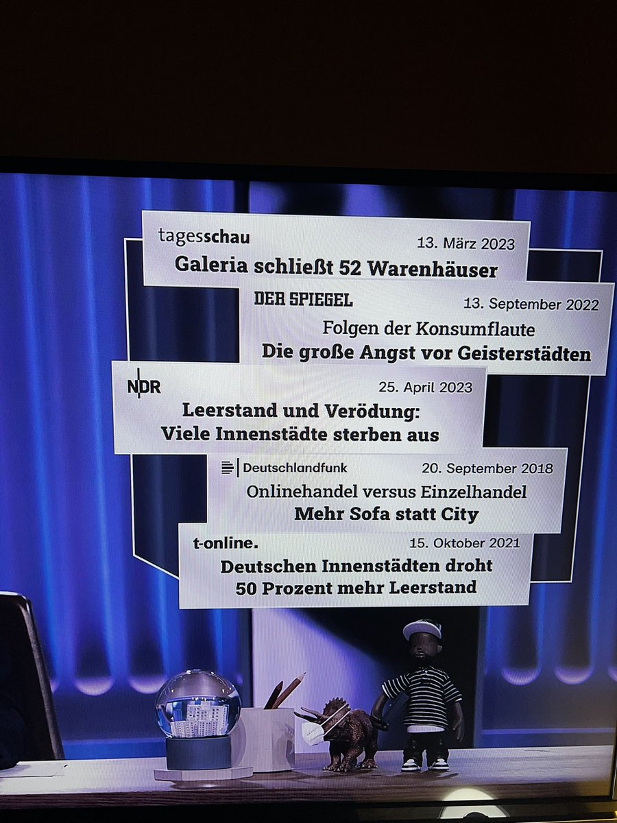 #bummeln Wenn <a href="/zdfmagazin/">ZDF Magazin Royale</a> schon die Nachrichten vom 25.04.2023 am 14.04.2023 weiss. #Vorhersage.