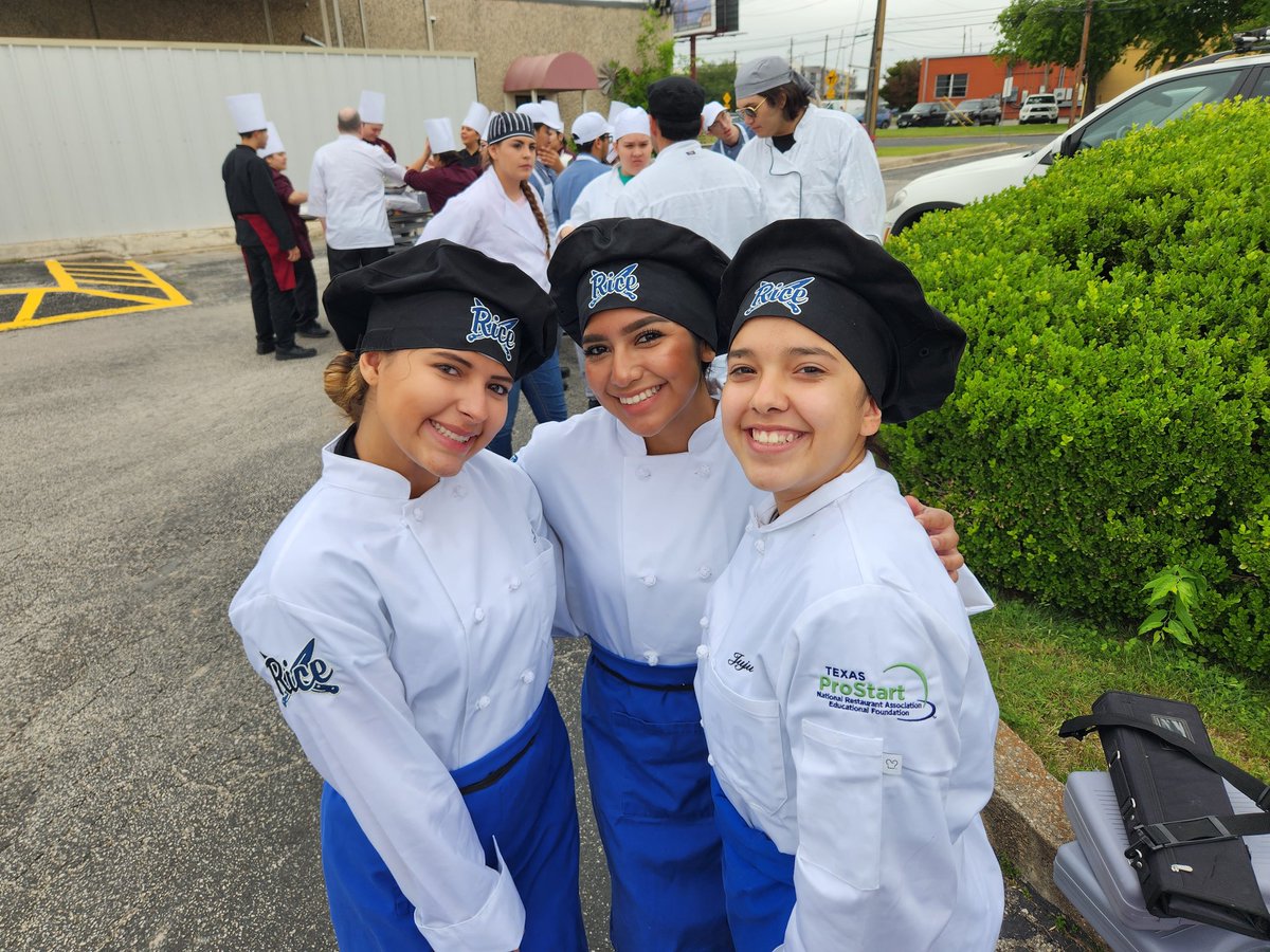RiceCulinary's tweet photo. Thanks @escoffierschool for hosting an awesome day at the Young Escoffier Mystery Basket 2023. https://t.co/JSCYY0L62R
