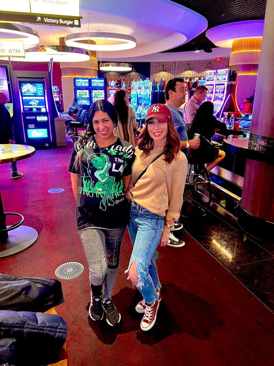 #FlashbackFriday to
@BettingInHeels and I killing the books during #marchmadness2023 @CircaSports 
#sportsbettingpicks #sportsbettingtwitter #LasVegas #sportsbook