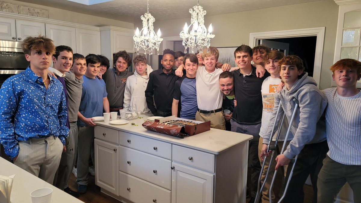 ChagrinWrestle's tweet photo. Our end of year party! https://t.co/KhoulpJJuK