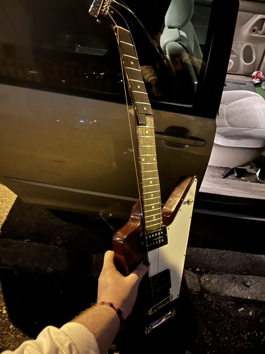 as most of y‘all know, someone fell into and busted my explorer at a gig the other night. had this guitar for years, played countless gigs with it, it’s what i’ve used on all the princess and cutting ties releases, and has always been my go to axe. (continued in replies)