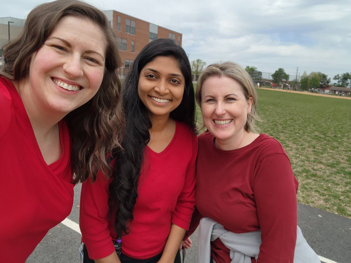 Emily Davis tweet media