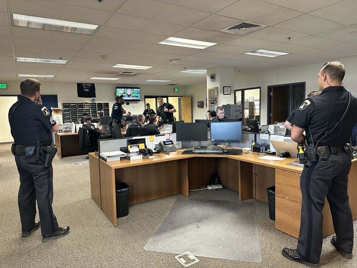 ISPHeadquarters's tweet image. NOTE: There will be 14 District 3 troopers educating &amp;amp; enforcing traffic safety laws today throughout the Treasure Valley area. #SlowDown #MoveRight