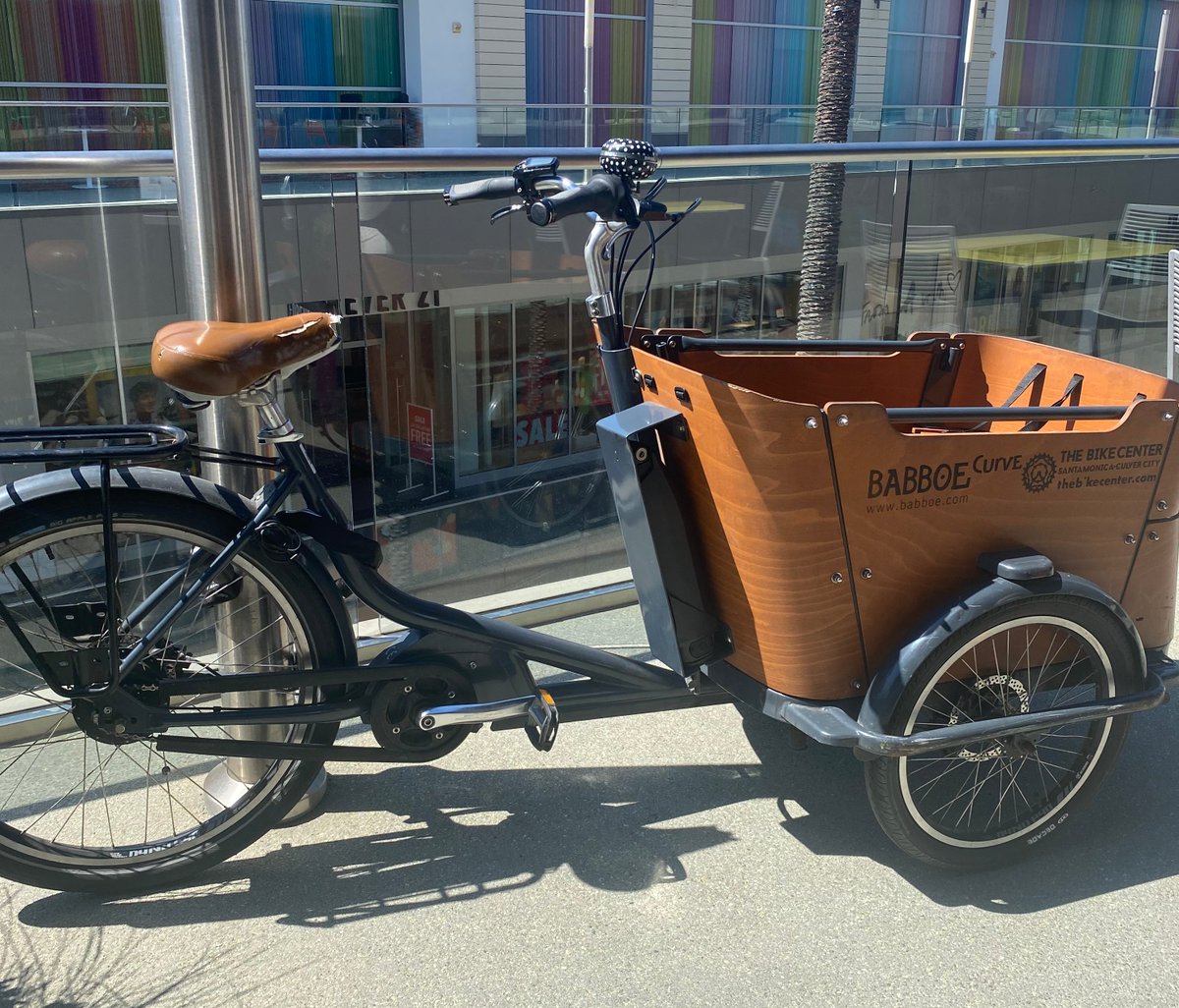 'Reward: Lots and lots of croissants and pies (I am a baker) - Clemence'. Nothing like a little incentive to get the entire community engaged in finding your stolen bike. BTW, Clemence recovered her stolen bike. Registration works! project529.com.