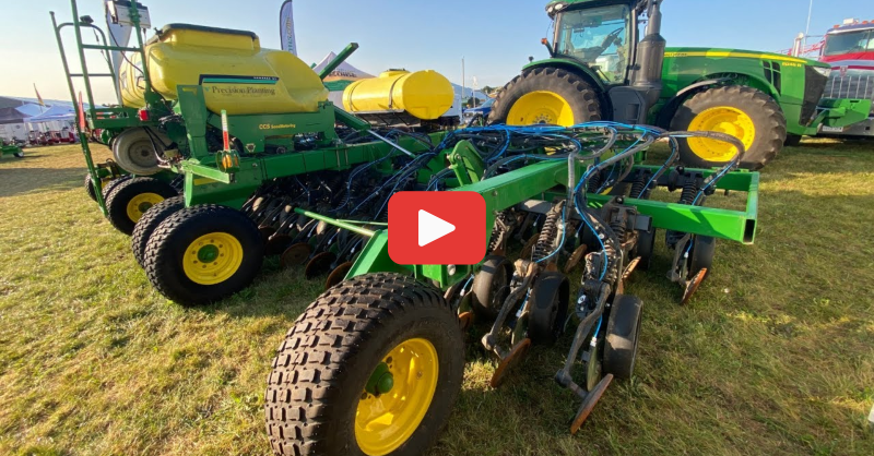 FarmsPrairies's tweet photo. Precision Planting - #AirDrill Updates

@CDNLivingston with @PrecisionPlant provides an update on the company's air drills.

Learn about its down force management technology, #SeederForce, blockage sensors, and more in the video ⤵️

#WestCdnAg #AgTwitter #FarmEquipment