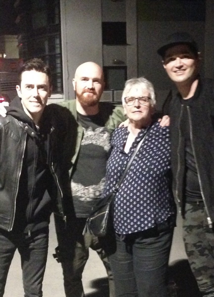 Catheri33297324's tweet photo. I’ll never forget this lovely man ❤️😭such a kind and caring person with the best sense of humour R.I.P. Mark Sheehan 💔 play that guitar in heaven 🎸 you will never be forgotten and always loved❤️ @thescript https://t.co/ABr890CH5j