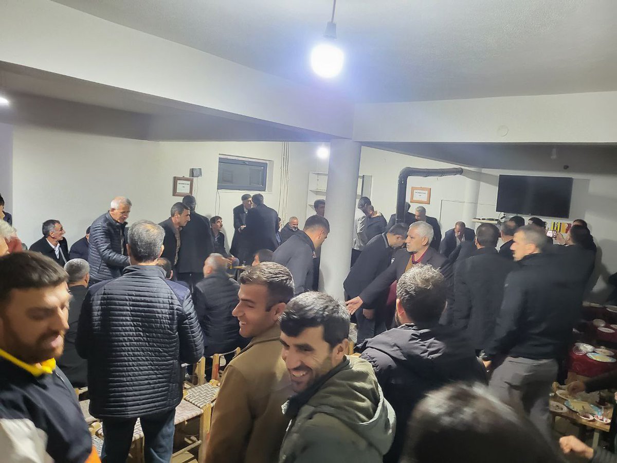 Metin KESKİN (@metinkeskinmhp) on Twitter photo Bugün Onbirevler köyümüze misafir olduk, samimi ve sıcak bir ortamda bizleri ağarlayan dostlarımıza teşekkür ederiz. Bizi bir arada tutan ve güçlü kulan insanımızın samimiyetidir.
<a href="/MHP_Bilgi/">MHP</a> <a href="/E_SemihYalcin/">E. Semih Yalçın</a> @bingol_mhp <a href="/osmanzekibaran/">OSMAN ZEKİ BARAN</a>
#BingölBizim
#HepBirlikteDahaGüçlüyüz Bugün Onbirevler köyümüze misafir olduk, samimi ve sıcak bir ortamda bizleri ağarlayan dostlarımıza teşekkür ederiz. Bizi bir arada tutan ve güçlü kulan insanımızın samimiyetidir.
<a href="/MHP_Bilgi/">MHP</a> <a href="/E_SemihYalcin/">E. Semih Yalçın</a> @bingol_mhp <a href="/osmanzekibaran/">OSMAN ZEKİ BARAN</a>
#BingölBizim
#HepBirlikteDahaGüçlüyüz