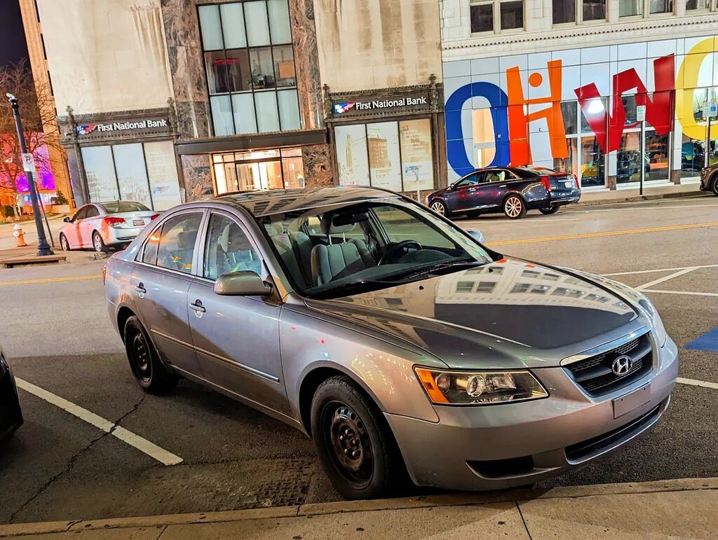 #Hyundai #Sonata #HyundaiSonata #JustCarsandTrucks #cars #trucks #luxurycar #junkcar #car #truck #jeep #suv #van #minivan #sedan #pickuptruck #pickup #coupe #wagon #stationwagon #hatch #hatchback #liftback #Youngstown #Ohio #UnitedStates #ÉtatsUnis instagr.am/p/CrBuXaOJzaT/