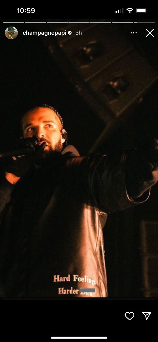 JustFreshKicks tweet media