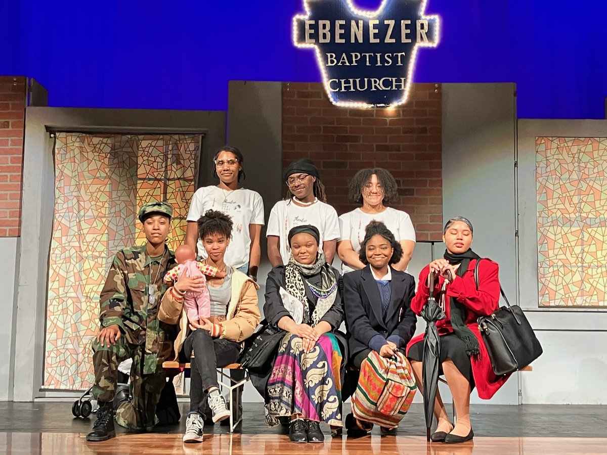 JackYatesHigh's tweet photo. The Jack Yates Theatre Department is getting ready for UIL One Act Play Regional Competition. They met with playwright Pearl Cleage to discuss the vision for her play. Meet them at Atascocita High School April 19th at 6:30pm  @tguilloryHISD @JyTheatre @YatesMagnet https://t.co/UUo31jdnU3