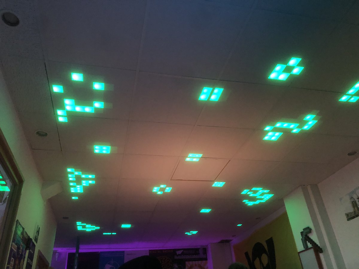 Unsere Pixeldecke hat eine neue Animation spendiert bekommen. Sb jetzt kann man auch #GameOfLife auswählen. #c3e