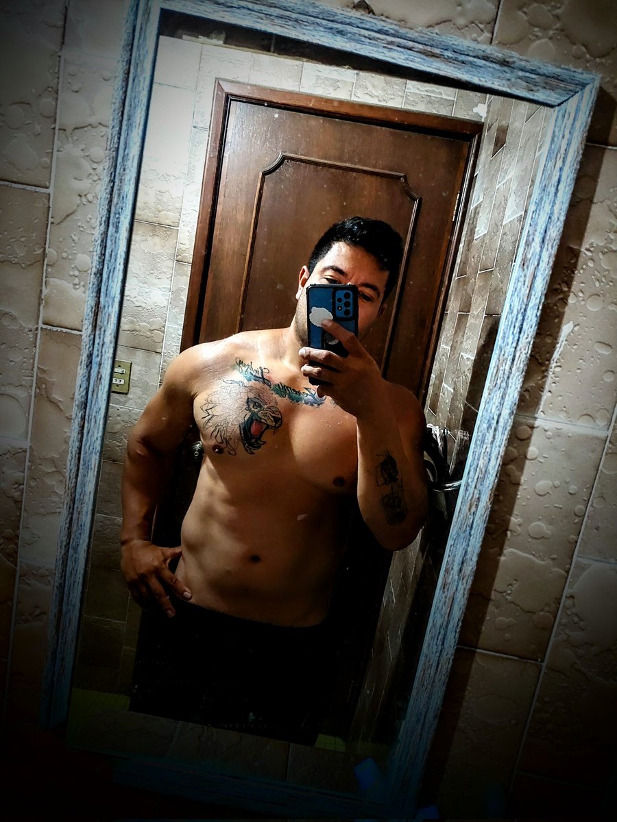GoNzAlo_44's tweet photo. Hoy se le dio duro al gym https://t.co/IwwdPxGfRQ