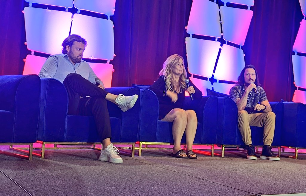 Connecting fundraising to #web3 and NFTs can help creators to have more control and increased income with their film projects. With <a href="/LisaNEdwards/">Lisa N Edwards</a> <a href="/jakefraser29/">Jake</a> &amp; <a href="/kenjohnscreates/">Kenny Johns ⚡️</a>. Learning about #NFT tokens at <a href="/NFT_NYC/">NFT.NYC</a>.