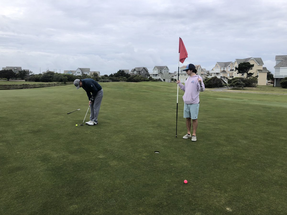 Matt_Littlejohn's tweet photo. We enjoyed our time on @NHGLGolfShop today! ๐โณ๏ธ๐๐ผโโ๏ธ๐๐ปโโ๏ธ#SpringBreakin2023 #OB #NagsHead #BeachGolf #NagsHeadGC #FamilyFunTime #WorkHardPlayHard https://t.co/oaclTkZVDW