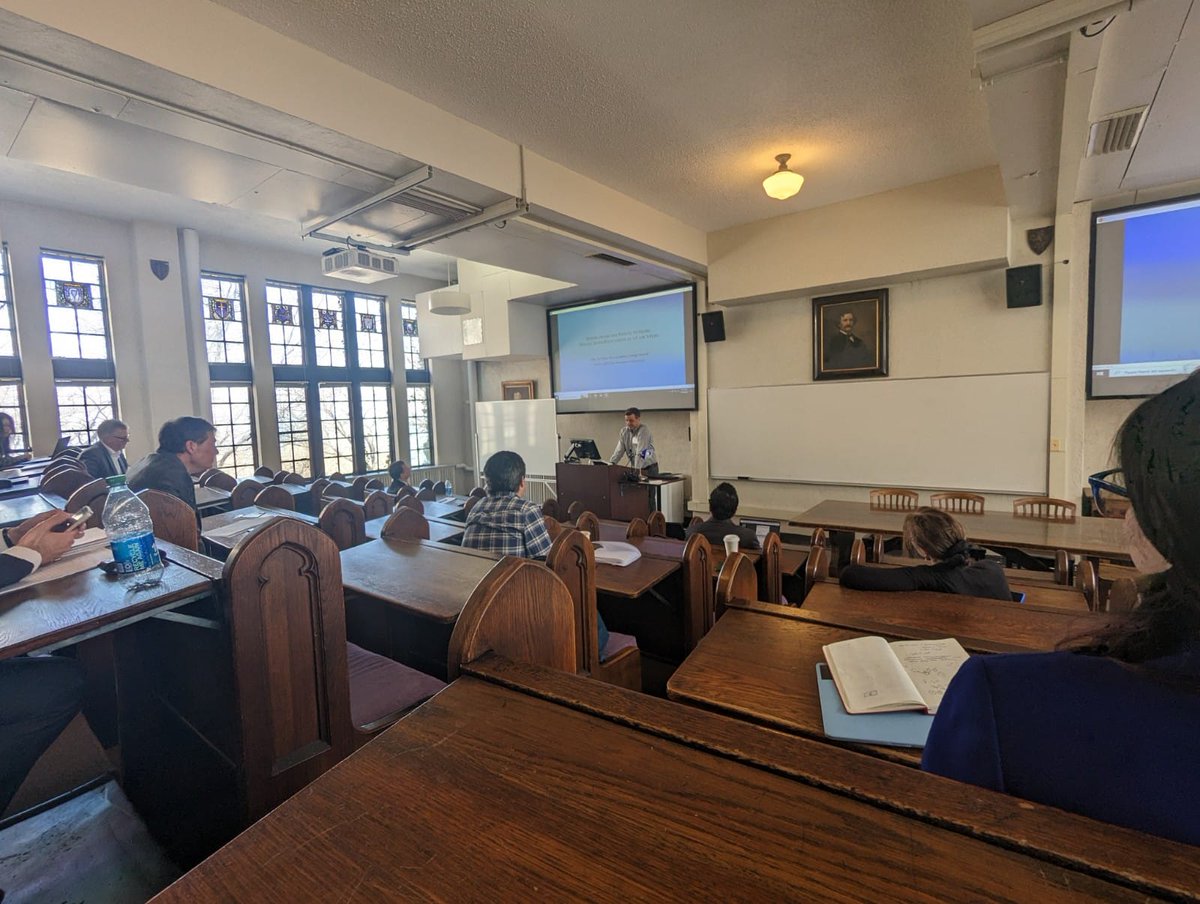 oferts70's tweet photo. Super excited to attend PatCon 2023 at Northwestern University, interact with some of my amazing U.S. colleagues, and present my work-in-progress on interconnectedness of patent systems. #patcon2023 https://t.co/EiSfj0qrXs