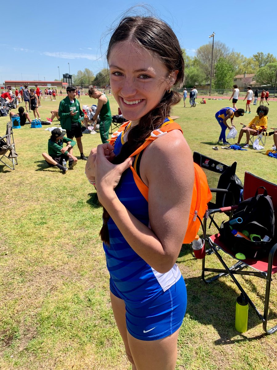 🚨 New School Record🚨
Alexis Cavin just broke her own school record in the 100m Dash at the Claremore HS Meet with a time of 11.9 seconds! This put her at the top of 5A girls 100m for the season! 
We are so proud of her!!